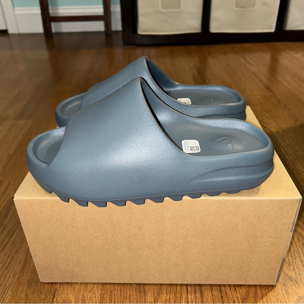 Yeezy Slides